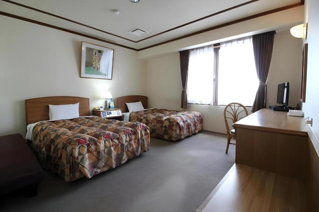Neyagawa Trend Hotel Osaka Exteriör bild